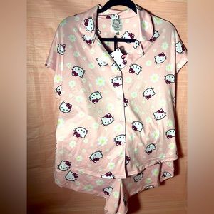NWT Hello Kitty 2 Piece Pajama Set